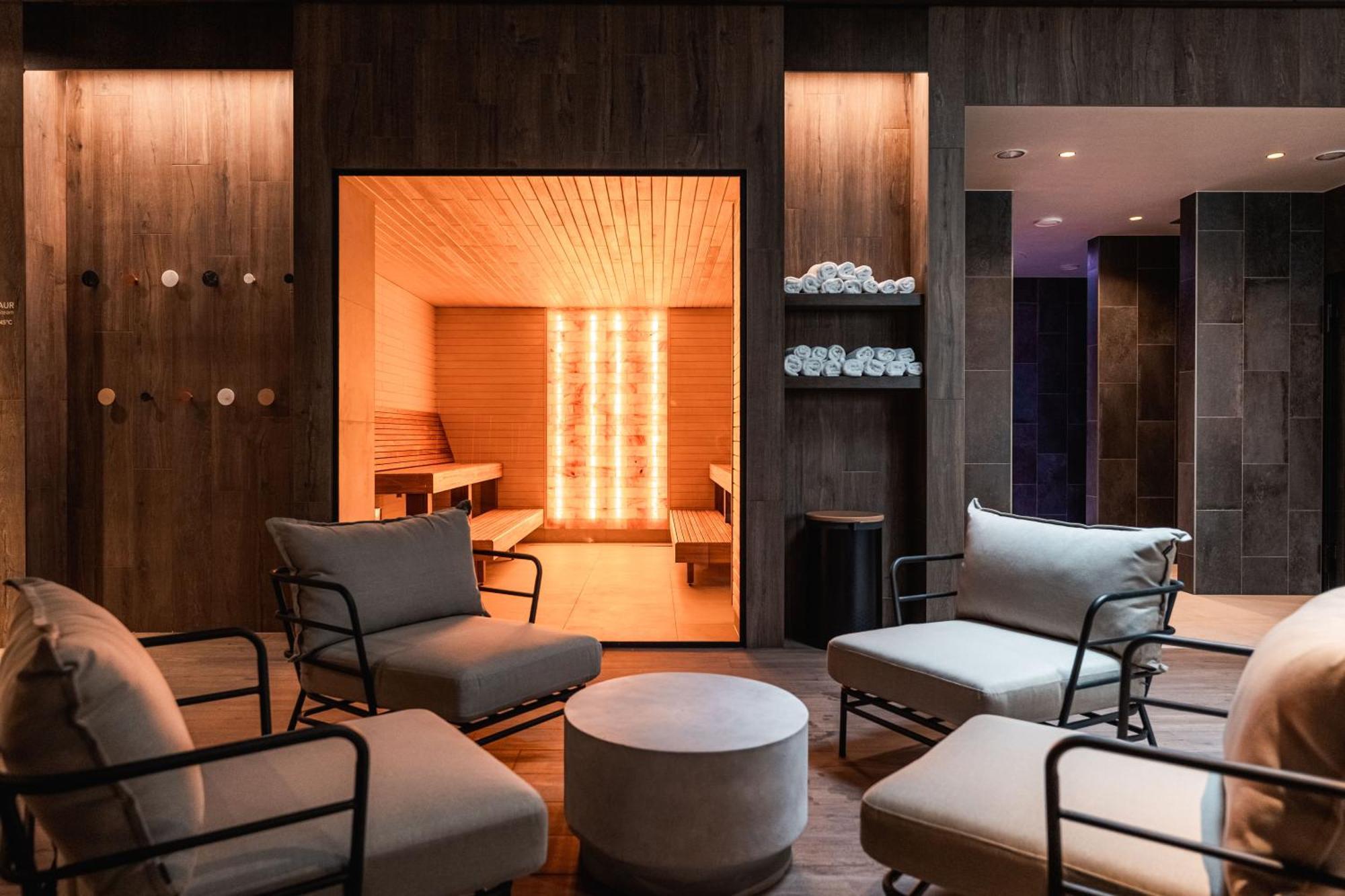 Oe Seaside Suites & Spa クレサーレ エクステリア 写真