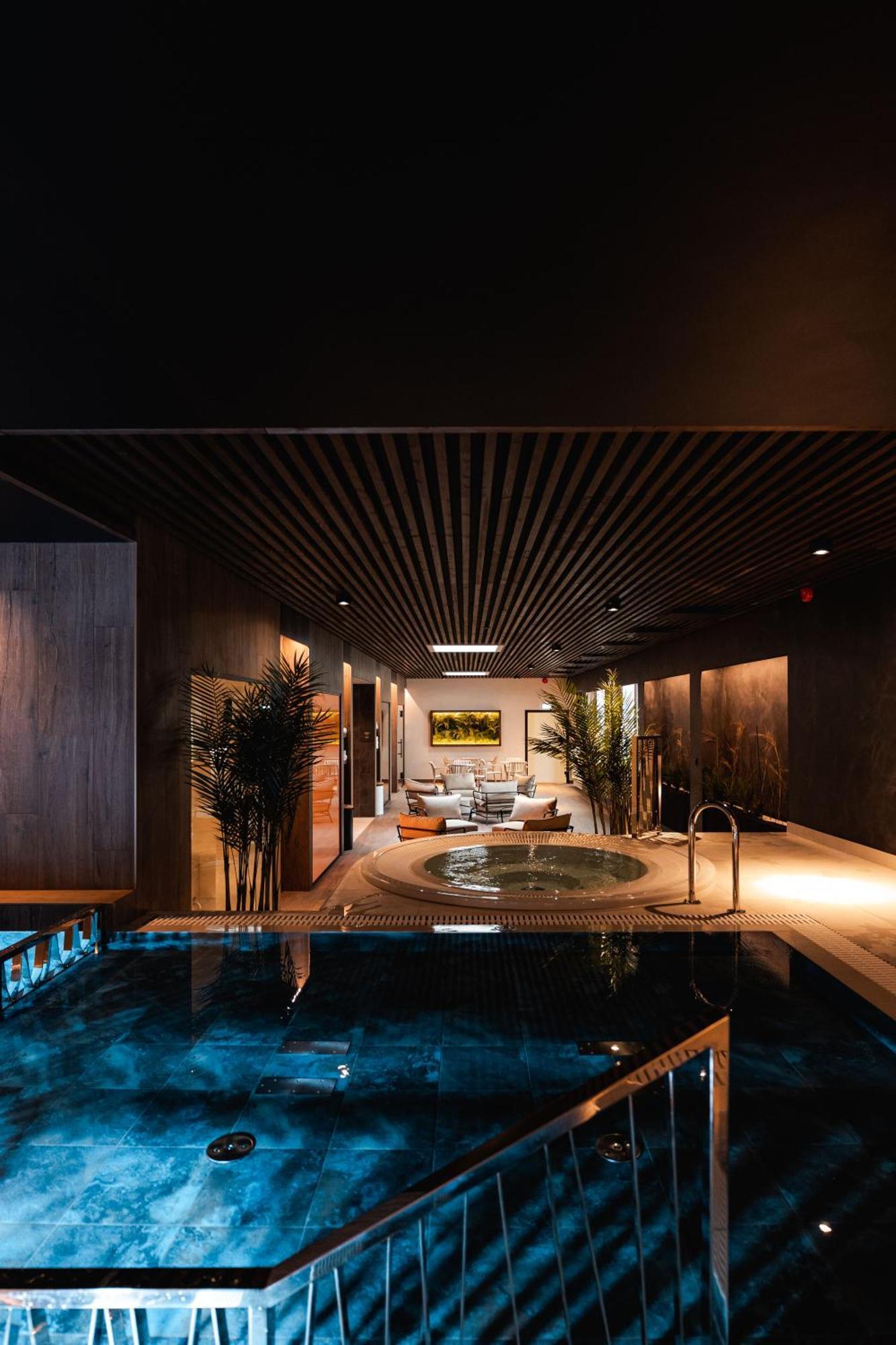 Oe Seaside Suites & Spa クレサーレ エクステリア 写真